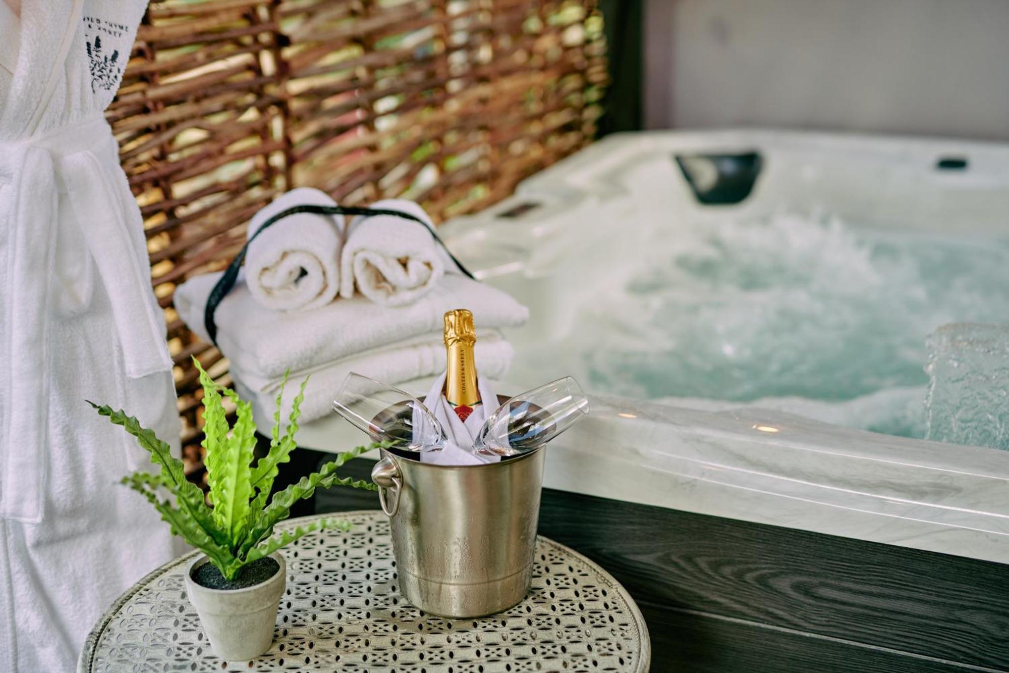Wild Thyme & Honey - Cirencester-Cotswolds 外观 照片